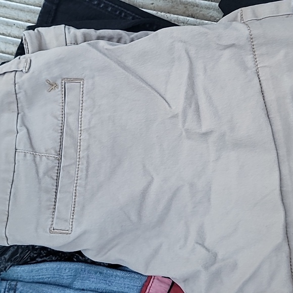 American eagle size 6 stretch shorts - Picture 2 of 4